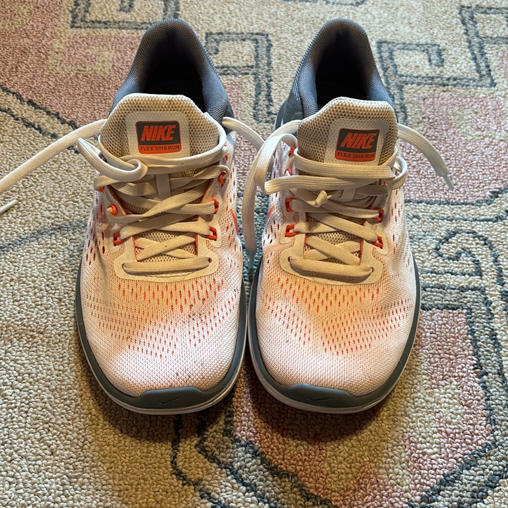Nike women’s sneakers, 6.5, good condition